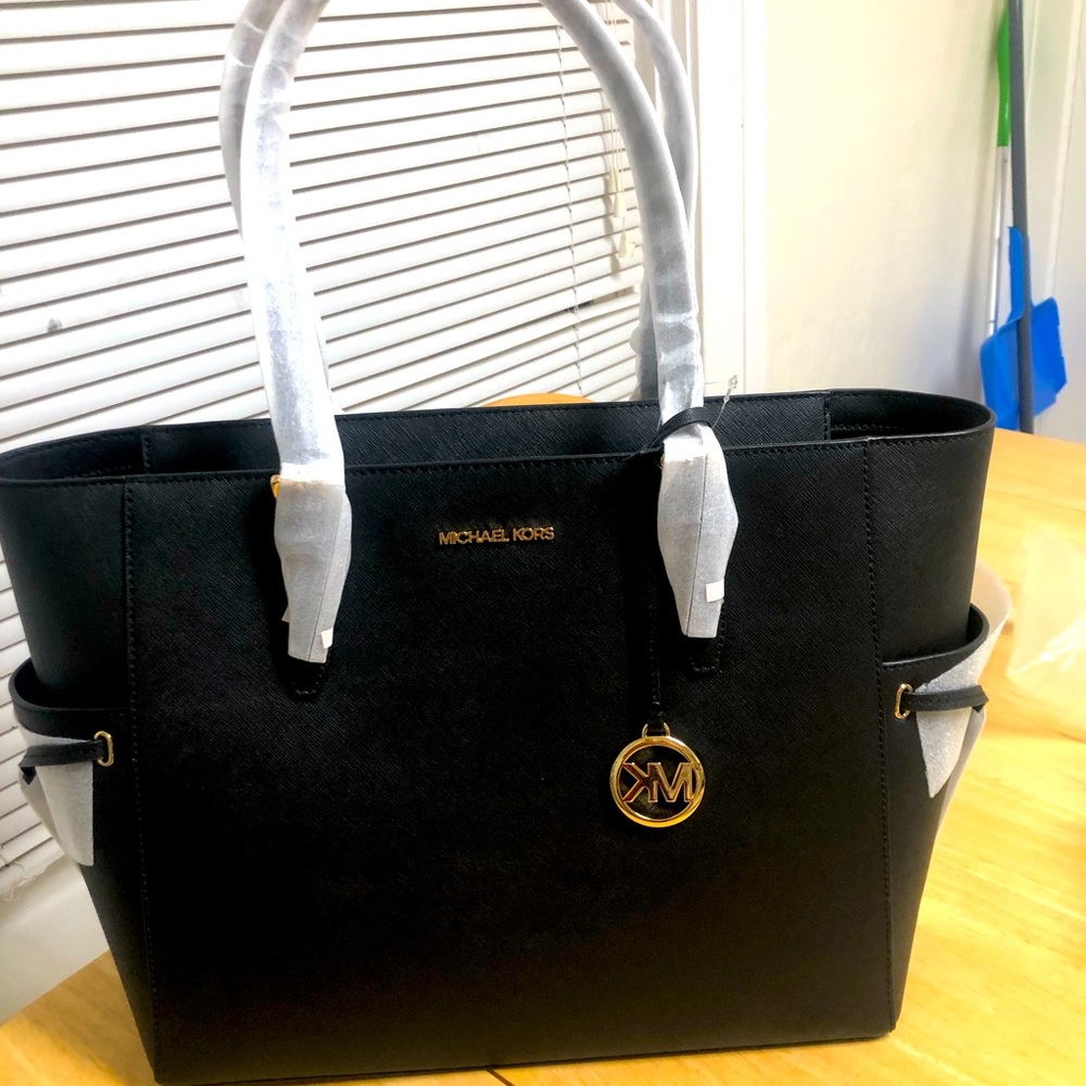 Brand new lrg drawstring Micheal Kors travel tote with tags